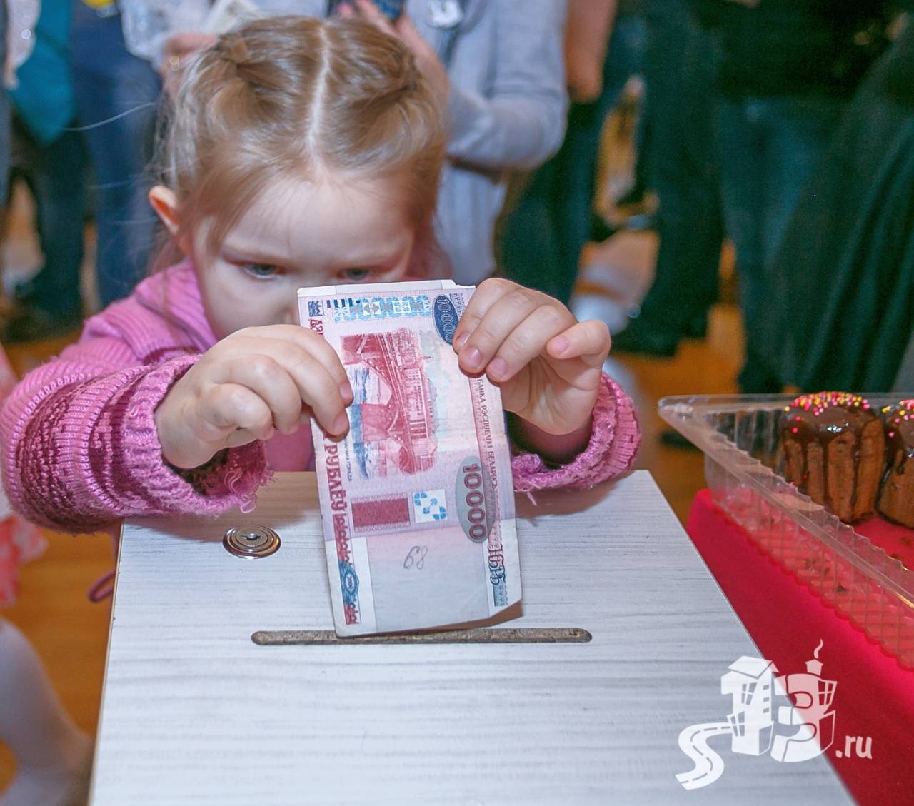 Фоторепортаж: в Гродно в ходе благотворительной ярмарки собрали 30 млн. рублей тяжелобольным детям