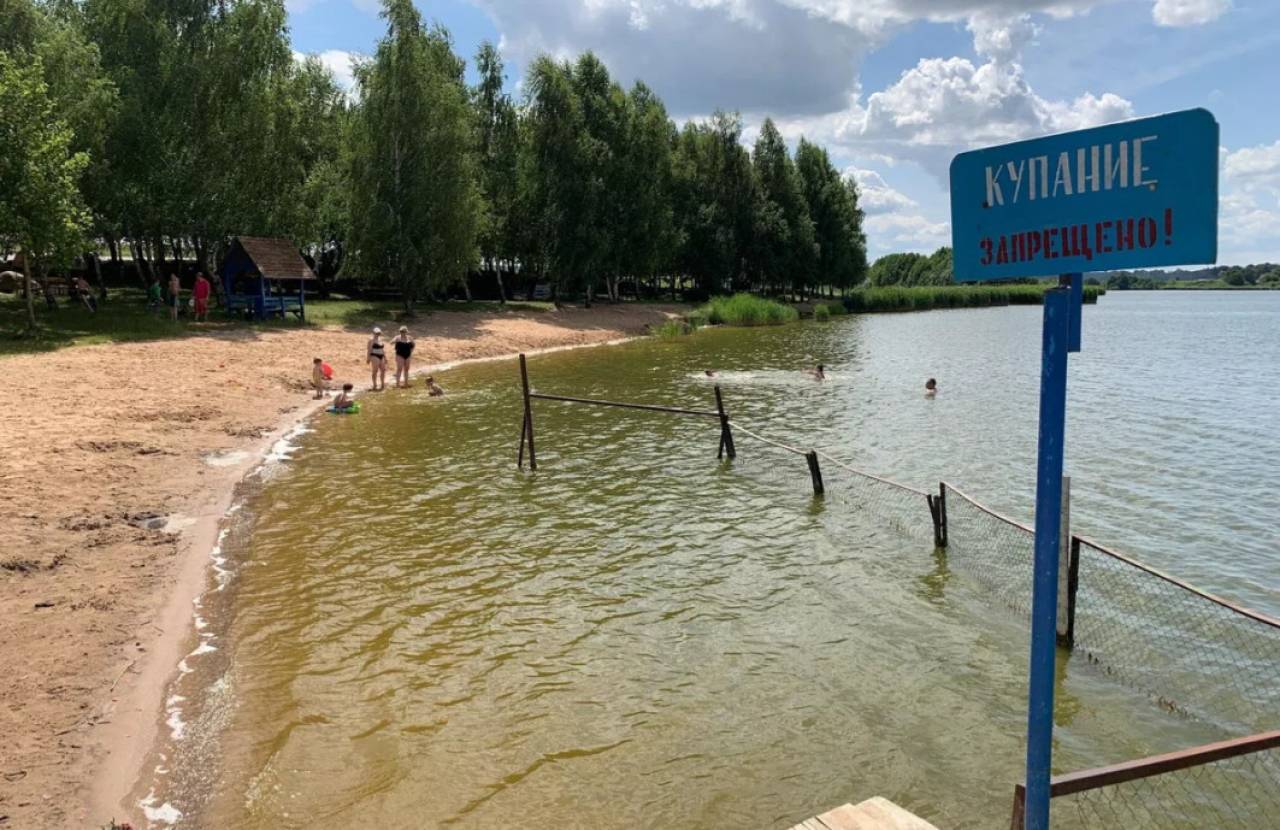 Испортили самое чистое озеро под Гродно: город остался без мест для купания