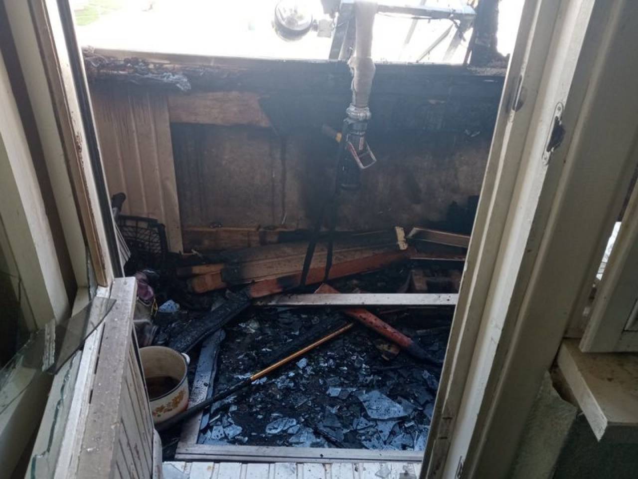 В Лиде кто-то так покурил, что едва не сжег квартиру своих соседей