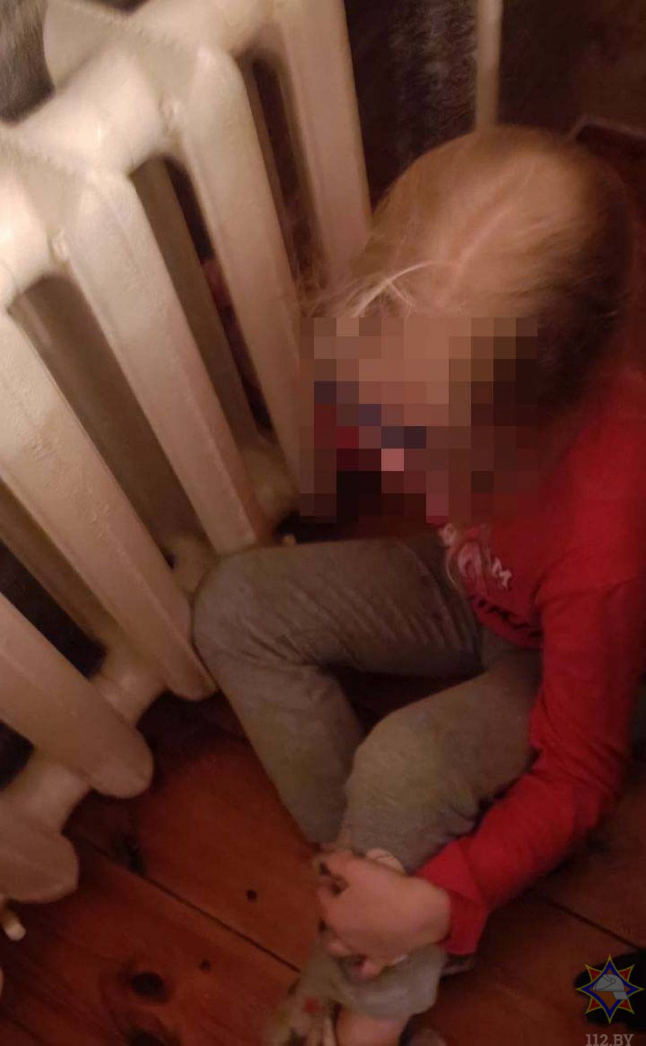 В Волковыске рука 6-летней девочки застряла в батарее: на помощь пришли спасатели