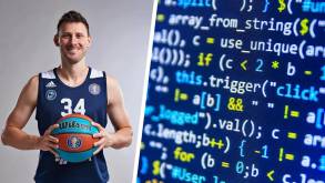 «Не пишу код перед игрой»: гродненский топ-баскетболист стал разработчиком на Swift