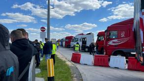 Польские дальнобойщики заблокировали погранпереход на границе с Беларусью. Что хотят?