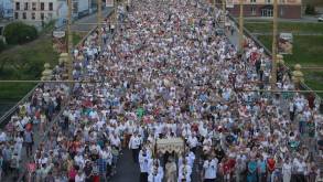 Фотофакт: в Гродно прошла процессия Божьего Тела, для которой перекрывали движение в центре города
