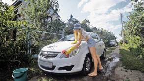 Сколько в Беларуси стоит помыть машину рядом с водоемом, во дворе многоэтажки или на даче?