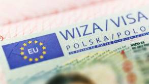 Документы на польский шенген теперь будут принимать по-другому — только по месту регистрации