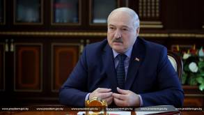 Лукашенко призвал чиновников объяснить людям, насколько сложные сейчас времена