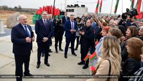 Лукашенко: «Вопрос в отношении тех, кто уехал, но хочет в Беларуси лечиться задешево, будет урегулирован»