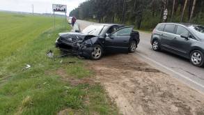 Две Audi столкнулись лоб в лоб на объездной дороге в Лиде
