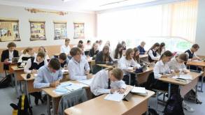 Минобр скорректировал сроки приема гимназистов в 10-11 классы