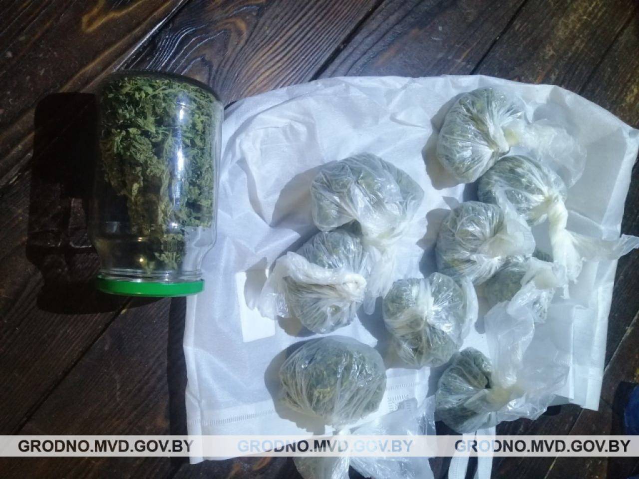 У жителя Сморгонского района нашли 10 килограмм марихуаны: Мужчина сказал, что все для себя