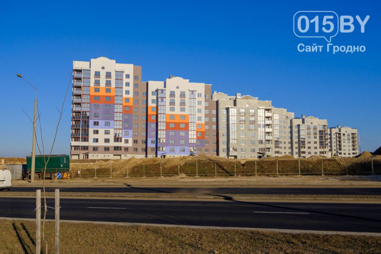 Репортаж со строй площадки: Как строятся яркие многоэтажки на Магистральной в Гродно