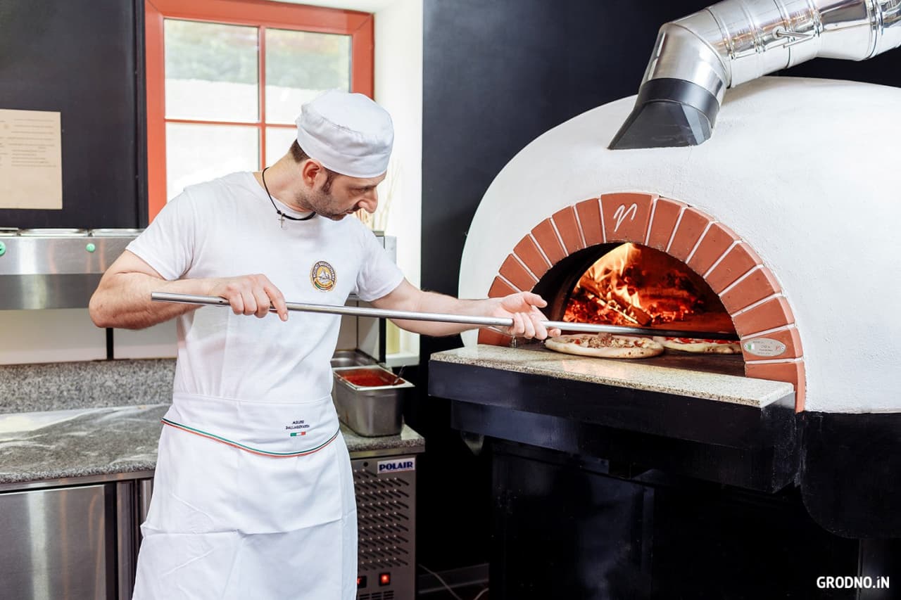 100 000 евро: Как итальянец открыл в Гродно пиццерию «Форно» и сам в ней готовит