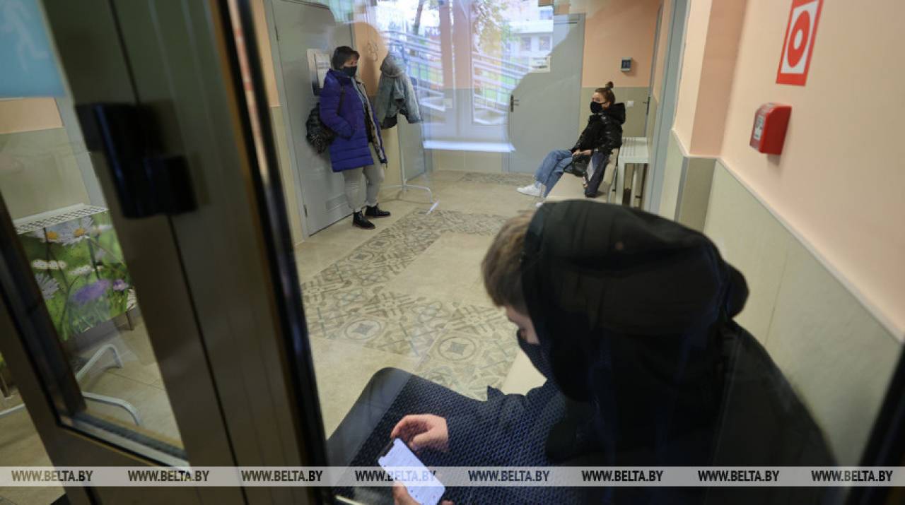 Белорусские поликлиники переходят на семидневный режим работы: Все из-за роста заболеваемости «короной»