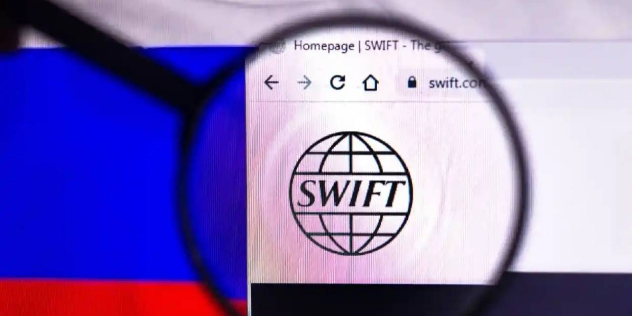 Россию могут отключить от SWIFT. Объясняем, чем это грозит и затронет ли белорусов