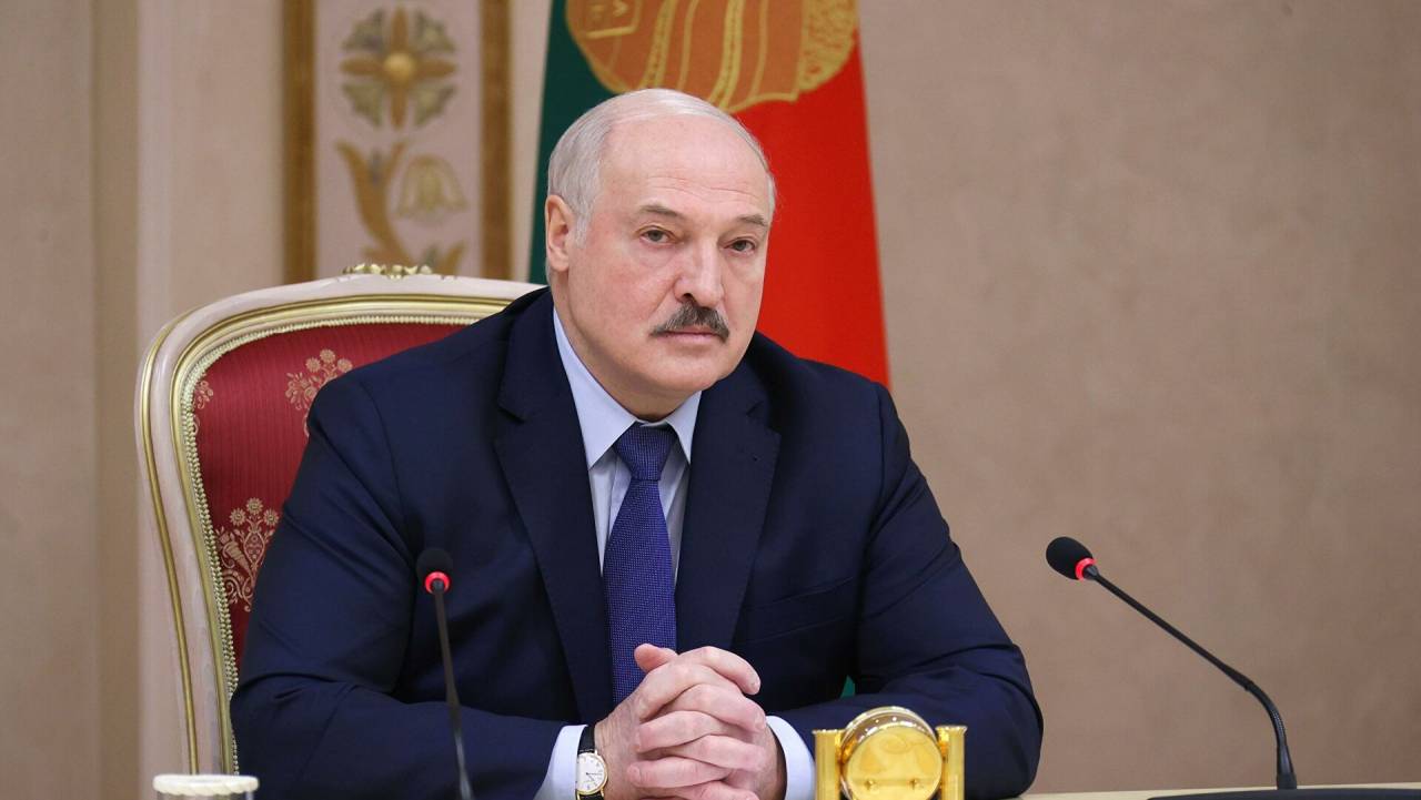 Лукашенко заявил, что разгадал замыслы тех, кто пытается укусить Беларусь