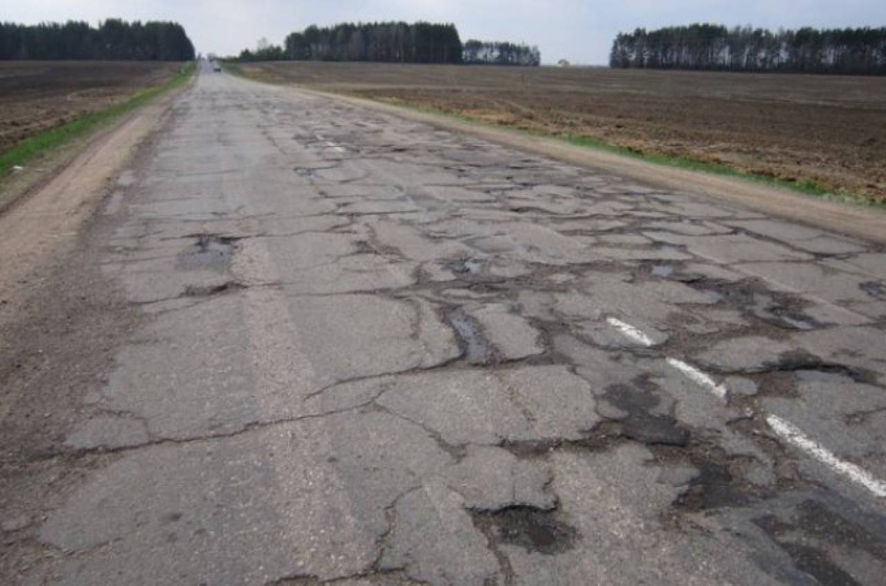 Без европейских денег: Что будет с белорусскими дорогами и водой?
