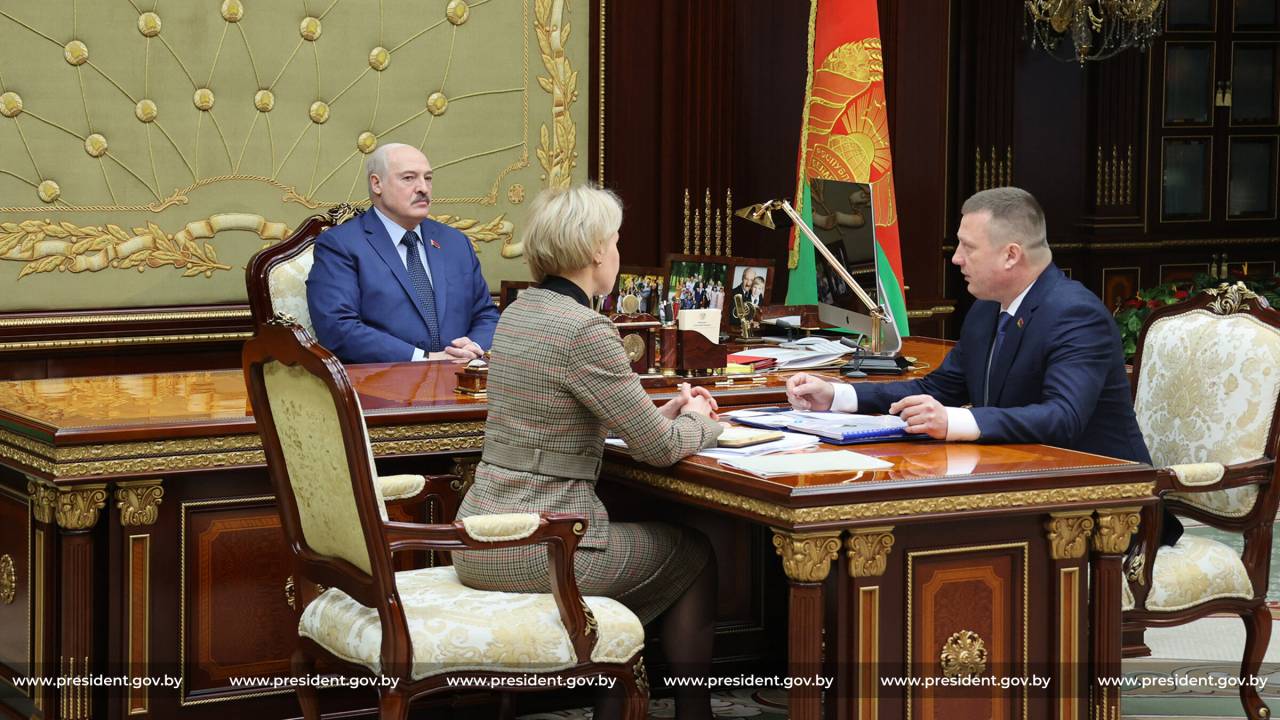 Лукашенко: «Адвокат должен действовать по закону, а не по каким-то придуманным нормам: свободы слова и прочих свобод»
