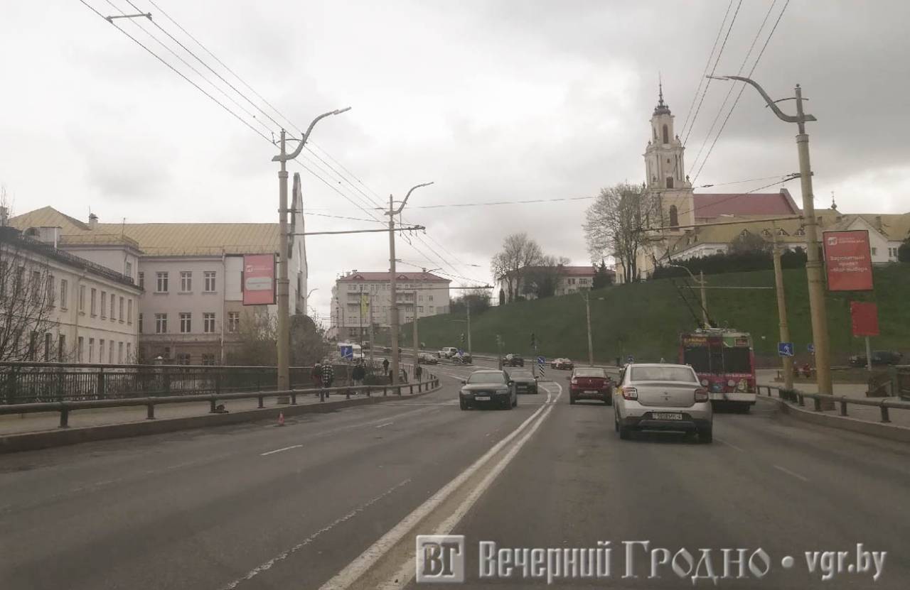Водители, будьте внимательны: в Гродно ремонтируют Старый мост