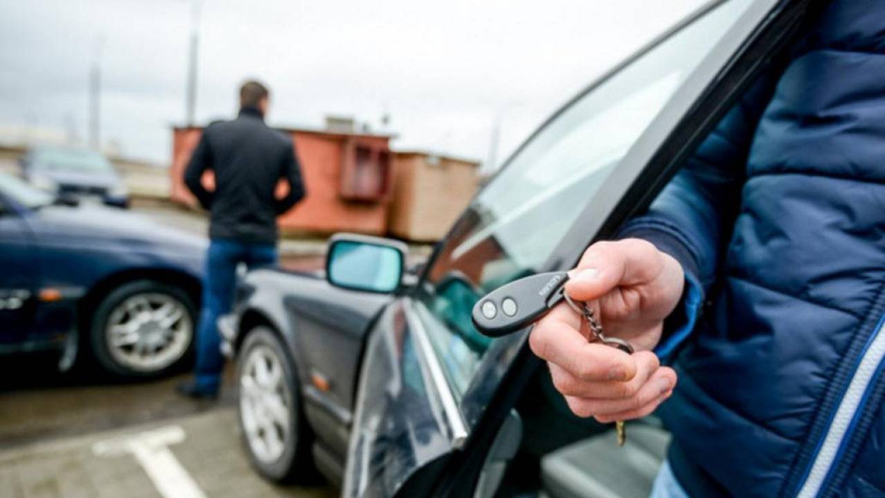 Житель Дятлово «заработал» 79 тысяч на покупке авто в рассрочку — никому так и не заплатил