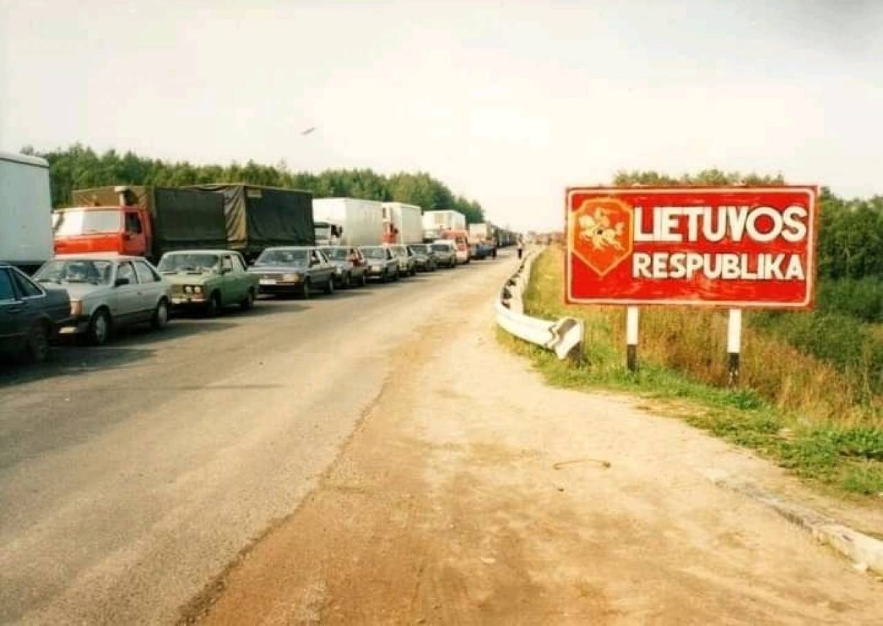 Ламповый репортаж: посмотрите, как выглядела белорусско-литовская граница в 90-е годы