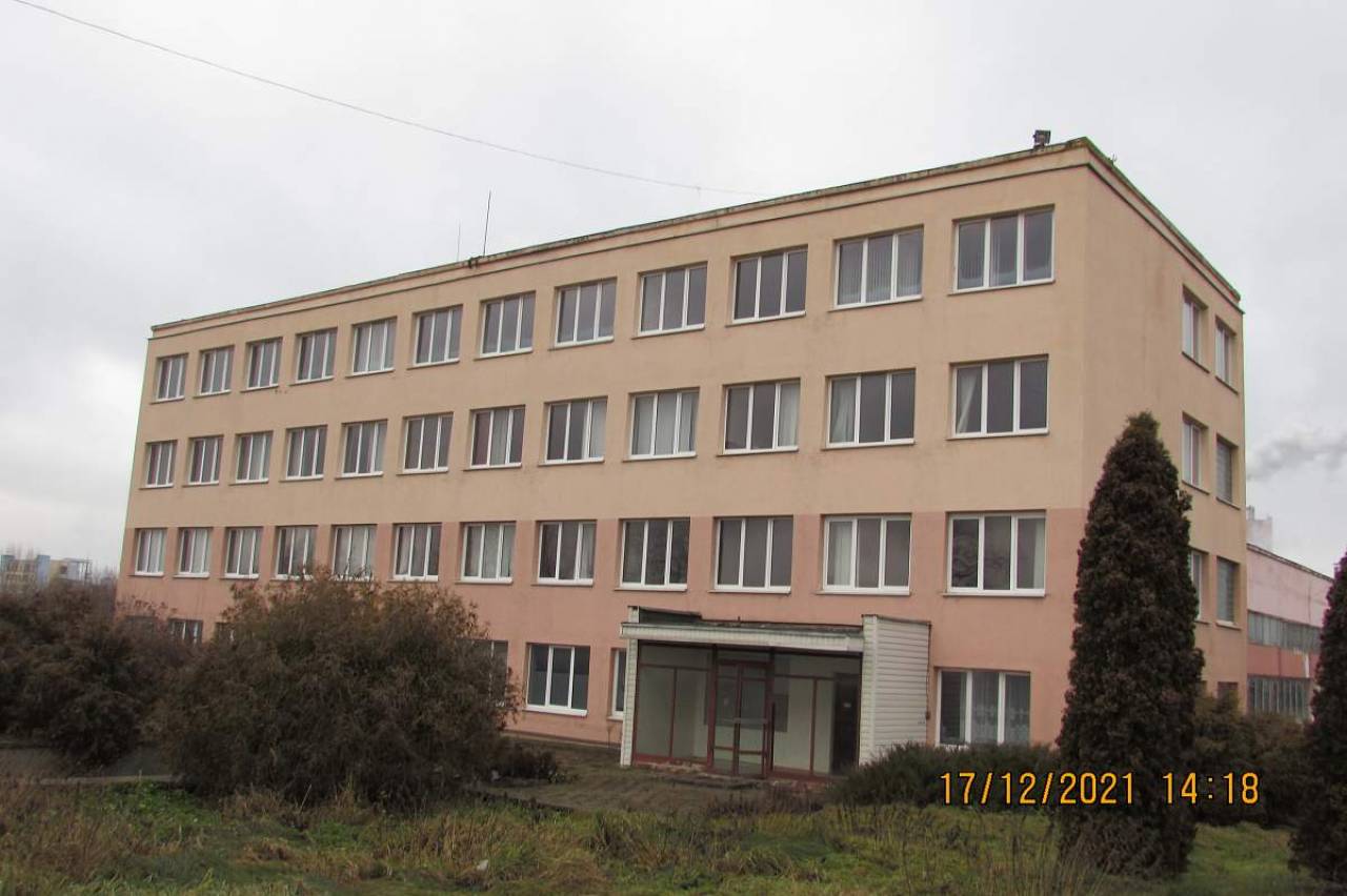 Между «Азотом» и ТЭЦ-2 в Гродно можно купить огромный административный корпус