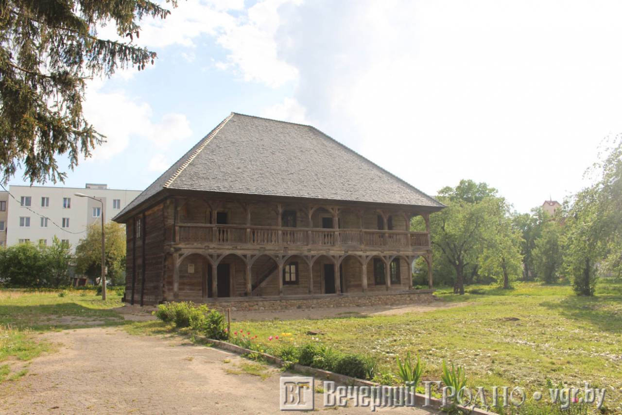 Камни Фары Витовта, нескучный музей и следы королей в Гродно
