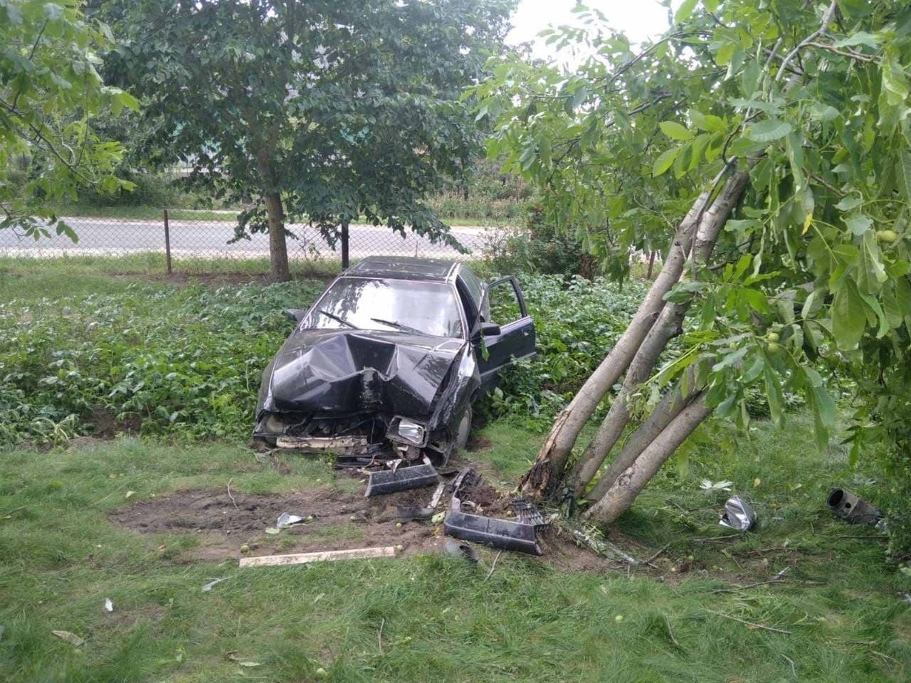 Умер мужчина, которого на своем участке в деревне под Свислочью сбил пьяный заснувший водитель Audi