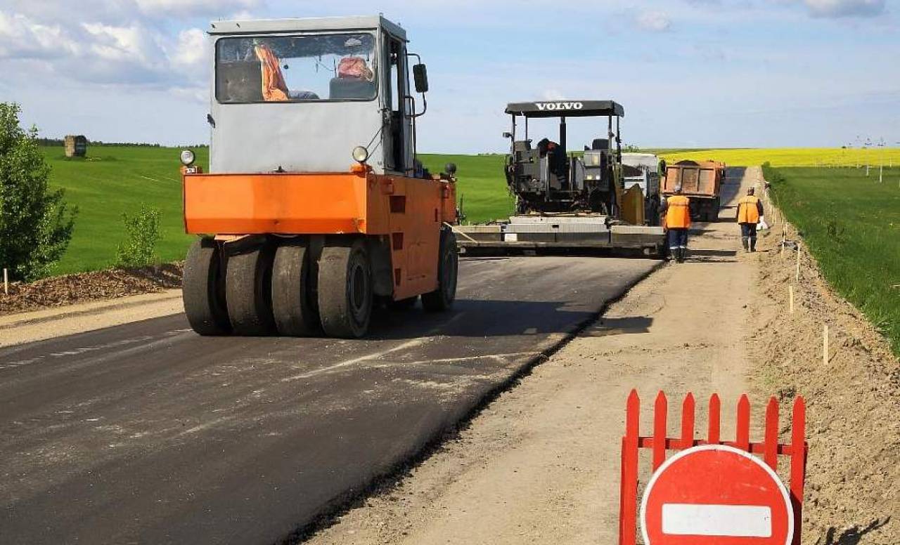 Во втором полугодии в Гродненской области планируют отремонтировать почти 100 километров местных автомобильных дорог