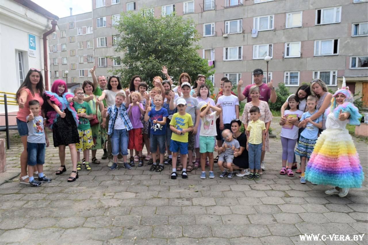 Яркое лето для особенных детей: как в Гродно работает лагерь для детей с инвалидностью