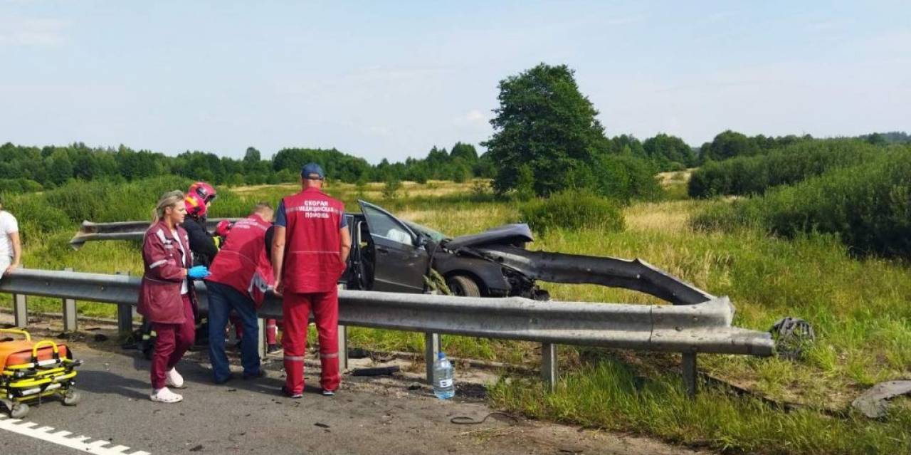 Подробности трагедии на гродненской трассе M6. Почему наши ограждения пробивают машины насквозь?