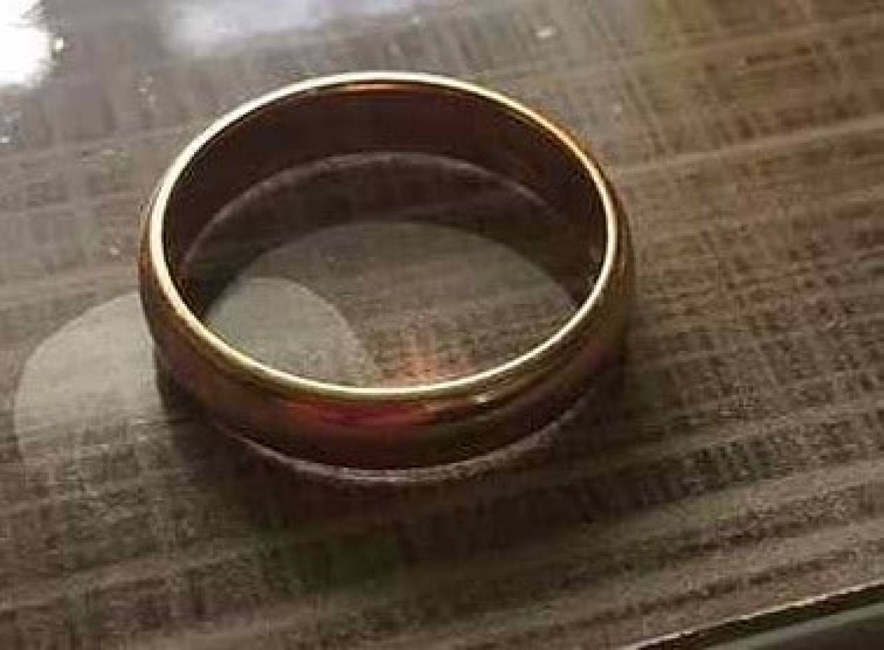 Дичь из Слонима: мужчина украл кольцо с пальца умершего, пока вез тело в морг