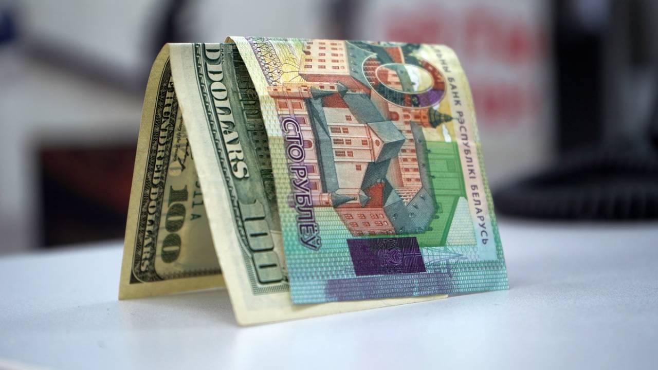 40% белорусов не имеют сбережений: в Нацбанке рассказали, где и как хранят деньги белорусы