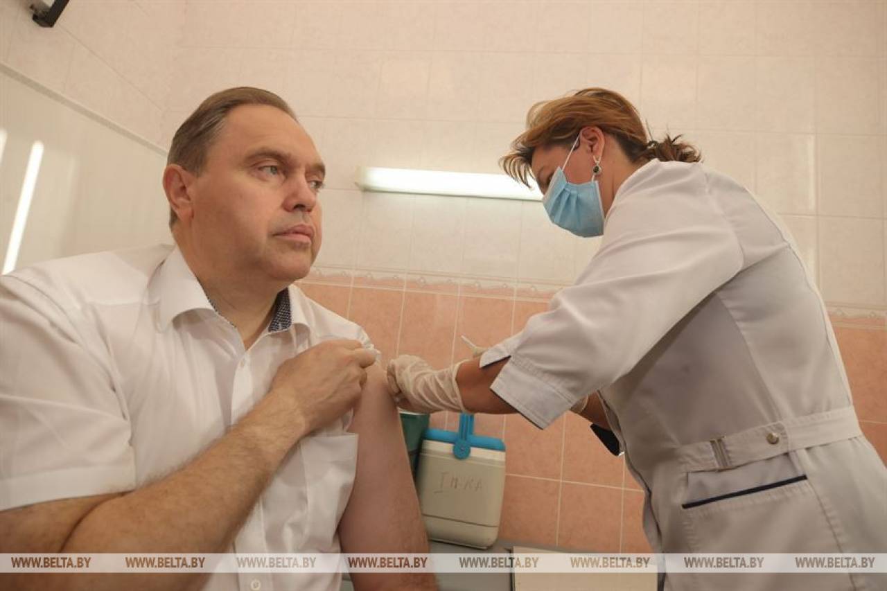 От 5 до 15 случаев в неделю: Караник рассказал о ситуации с коронавирусом в Гродненской области перед ожидаемым ростом заболеваемости