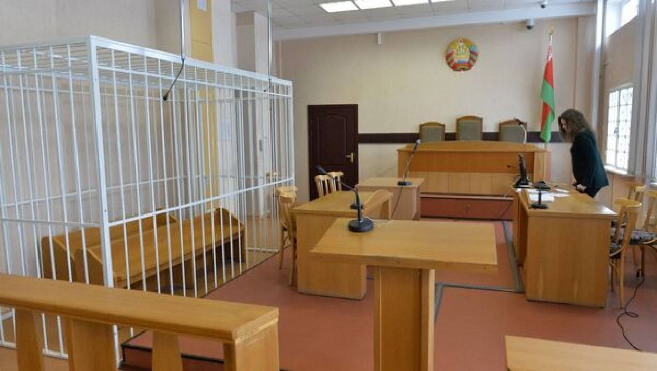 В Ошмянском районе осудили сотрудницу «Евроопта» — она присвоила более 30 тысяч рублей