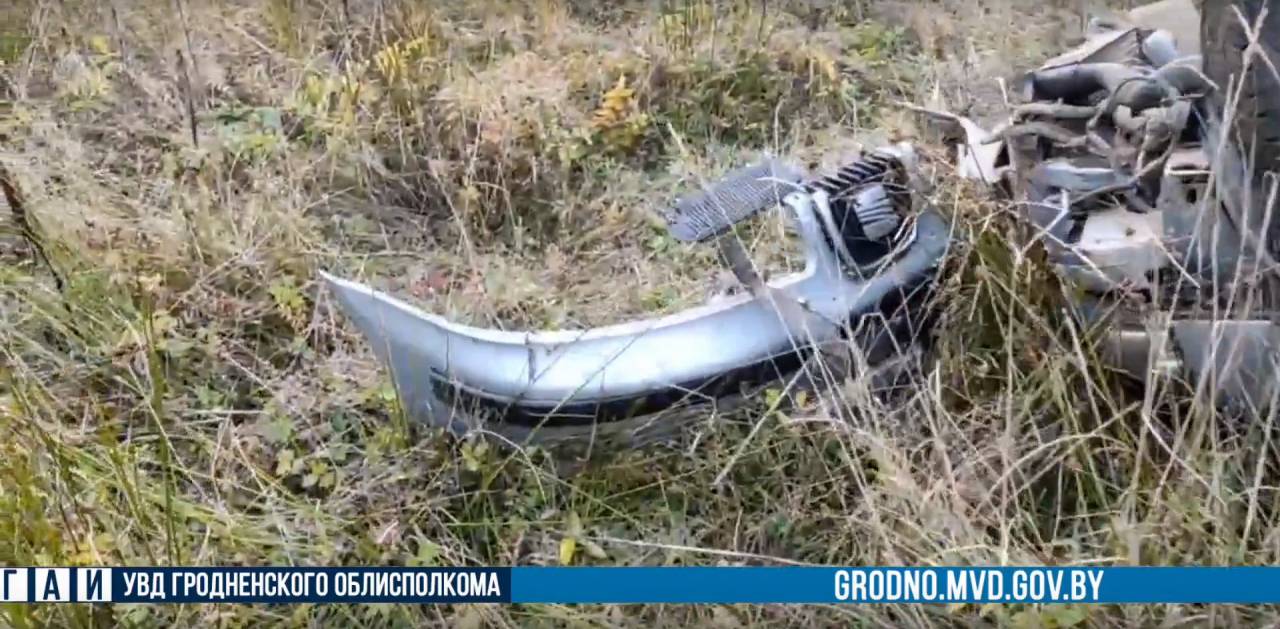 Тяжелая авария в Свислочском районе: машина перевернулась на пустой дороге, водитель погиб