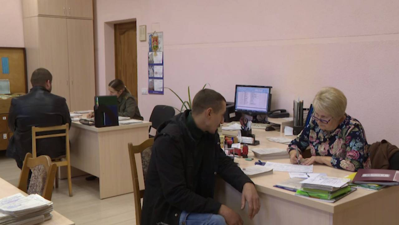 В Минобороны Беларуси заявили, что до конца года повестки для сверки данных получат все военнообязанные