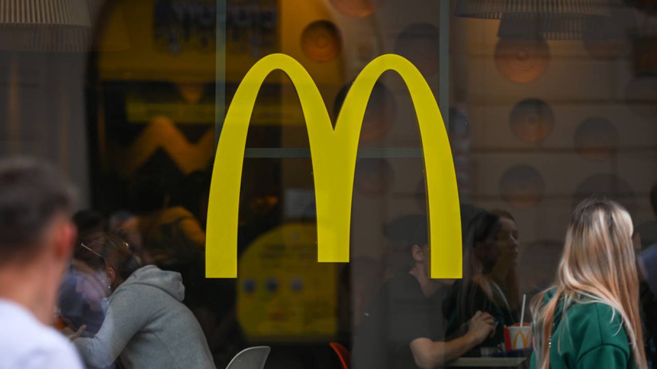 Как заработать на уходе McDonald’s – лайфхаки от россиян и белорусов