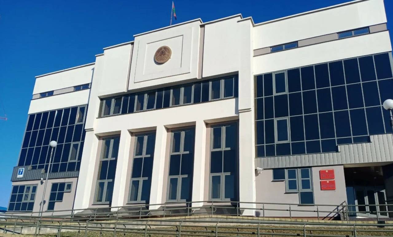 В Гродно прошёл суд над вымогателем интимных фото у 12-летней девочки