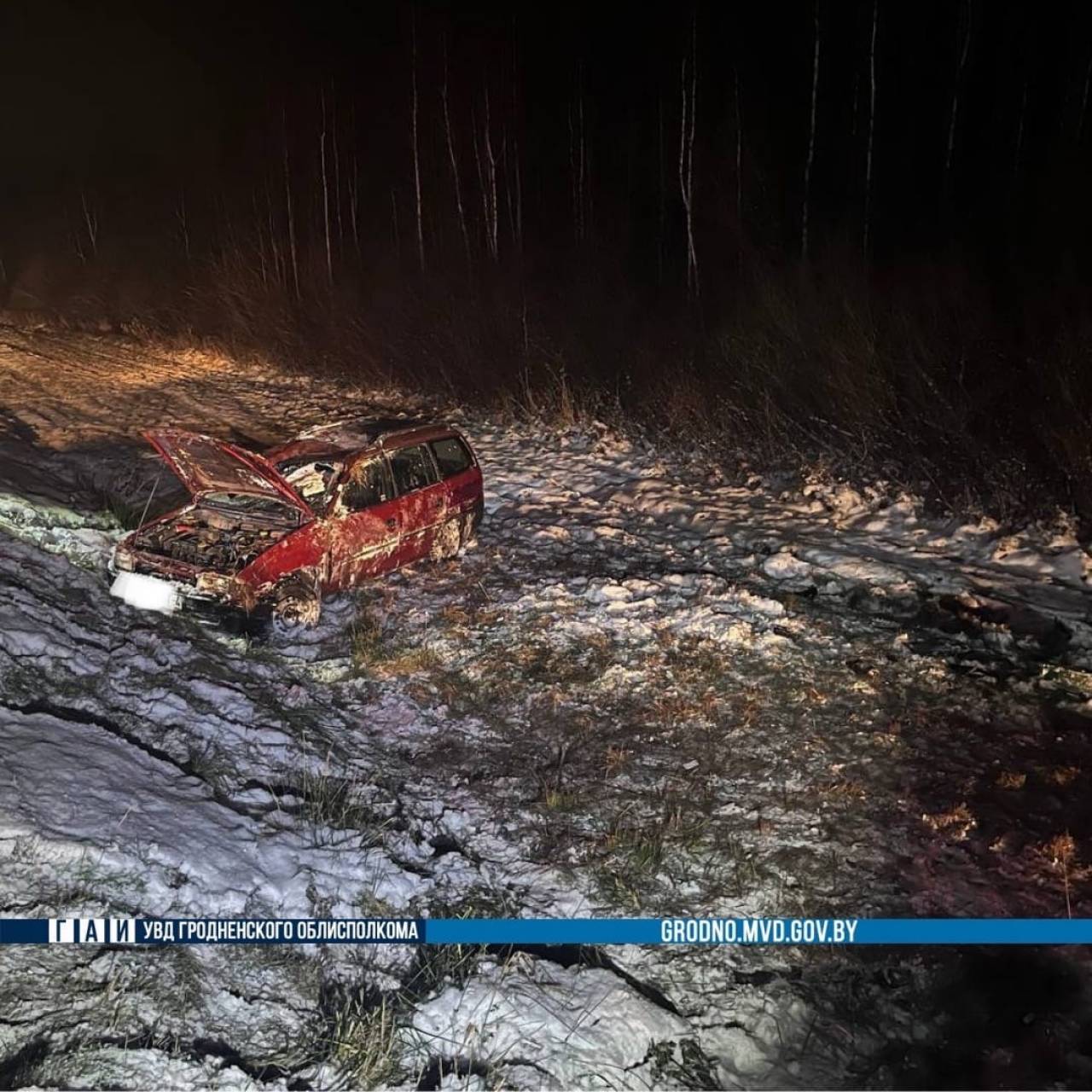 Трагедия под Островцом: молодой водитель вылетел с трассы и погиб, он не был пристегнут
