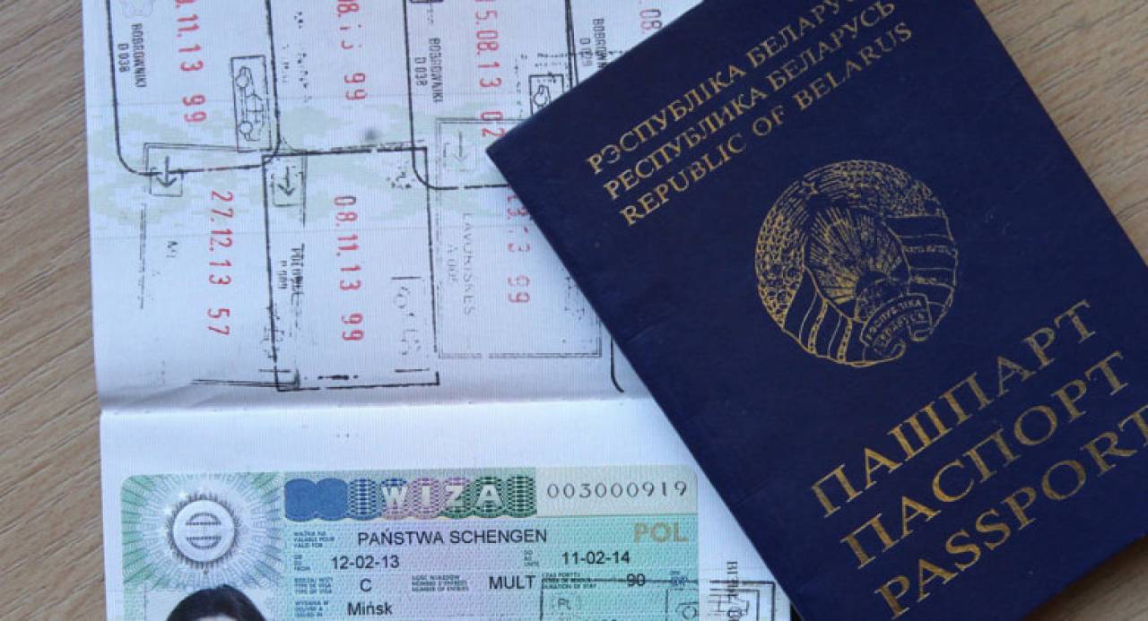 Посредникам станет труднее: изменился порядок записи на польскую визу