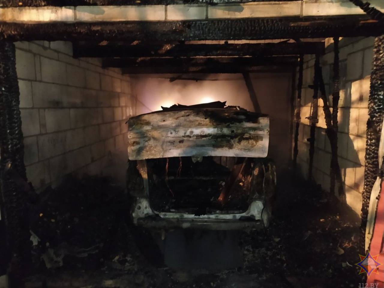 За выходные в Гродненской области сгорели три легковушки: один человек пострадал при попытке спасти свое имущество