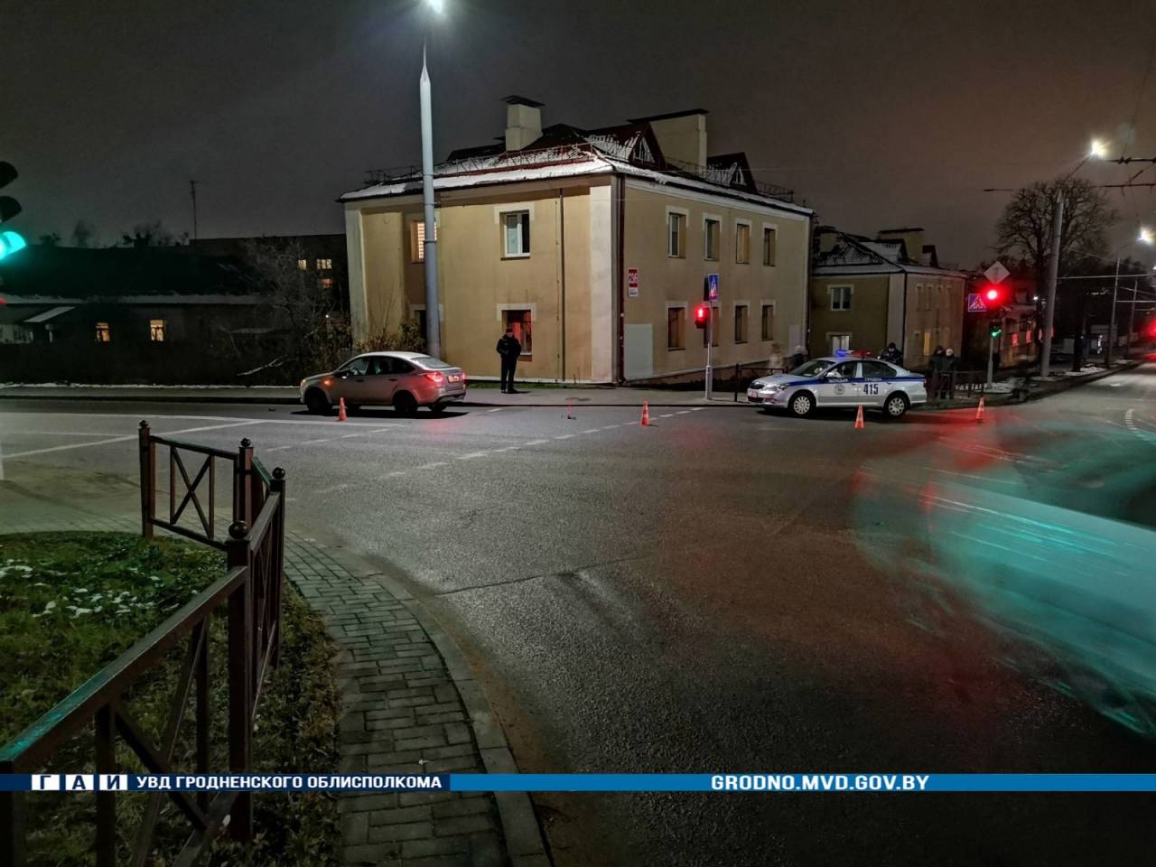 В Гродно водитель сбил 18-летнего пешехода прямо на переходе. Обошлось без травм