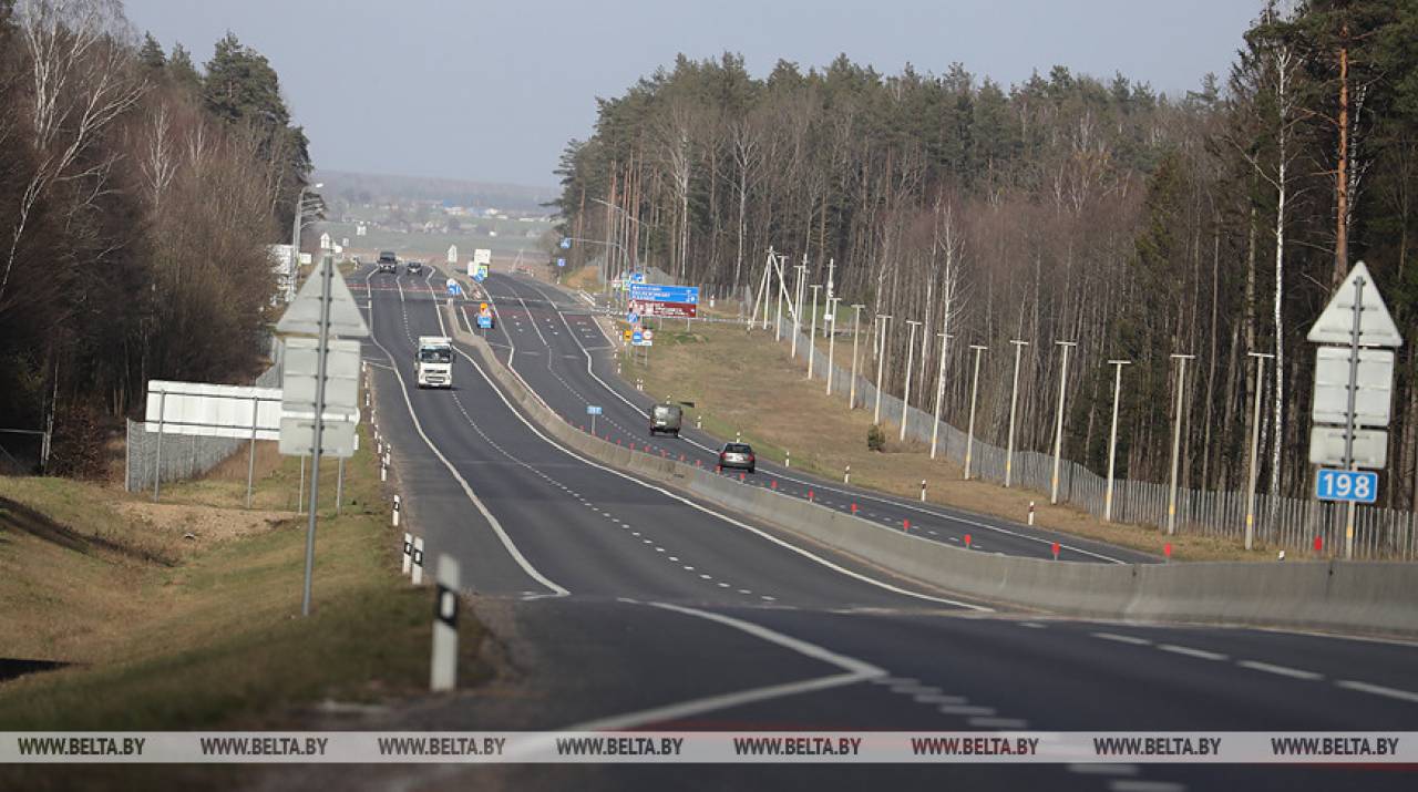 Власти региона рассматривают возможность увеличения максимальной скорости на М6. Спрашивают мнение белорусов