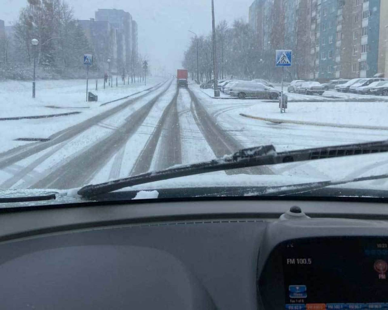 С обеда начнет засыпать снегом: в Гродно прогнозируют метель, а на дорогах снежные заносы