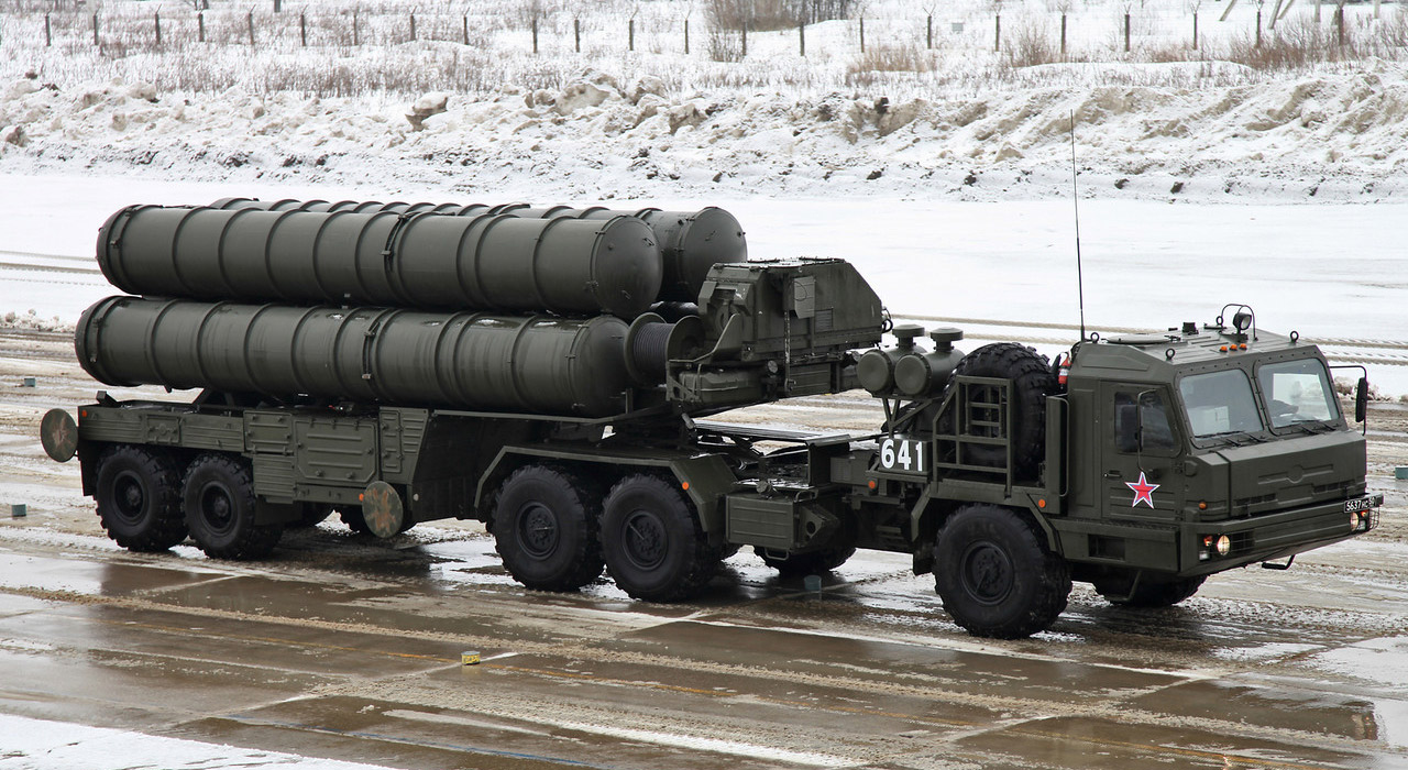 Уже находятся на боевом дежурстве: Россия предала Беларуси комплексы С-400 и «Искандер»