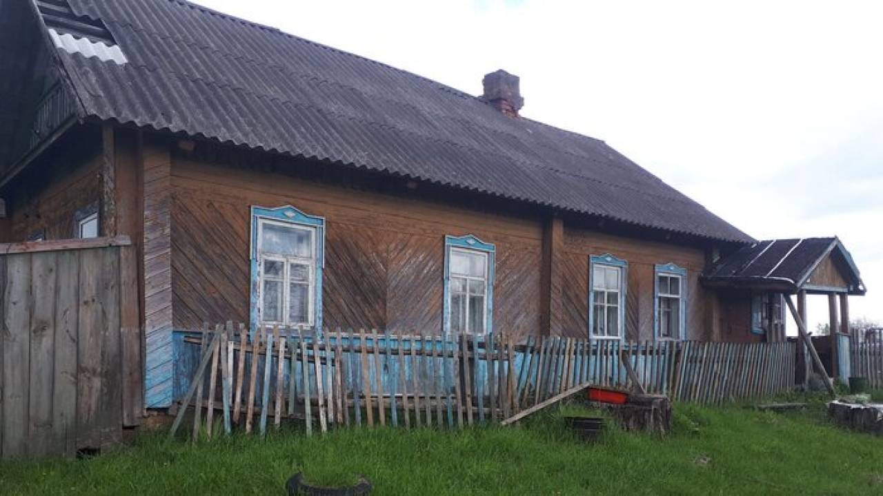 Кому дом в деревне за 37 рублей? Изучили новый реестр пустующих домов и нашли всего одну хату на продажу в Гродненской области