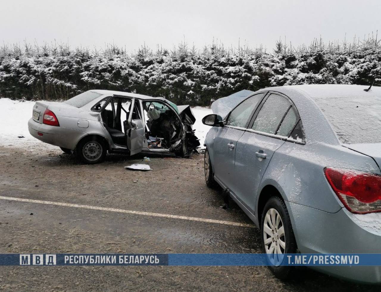 Под Новогрудком в лобовой аварии погибли два сотрудника милиции из Гродно