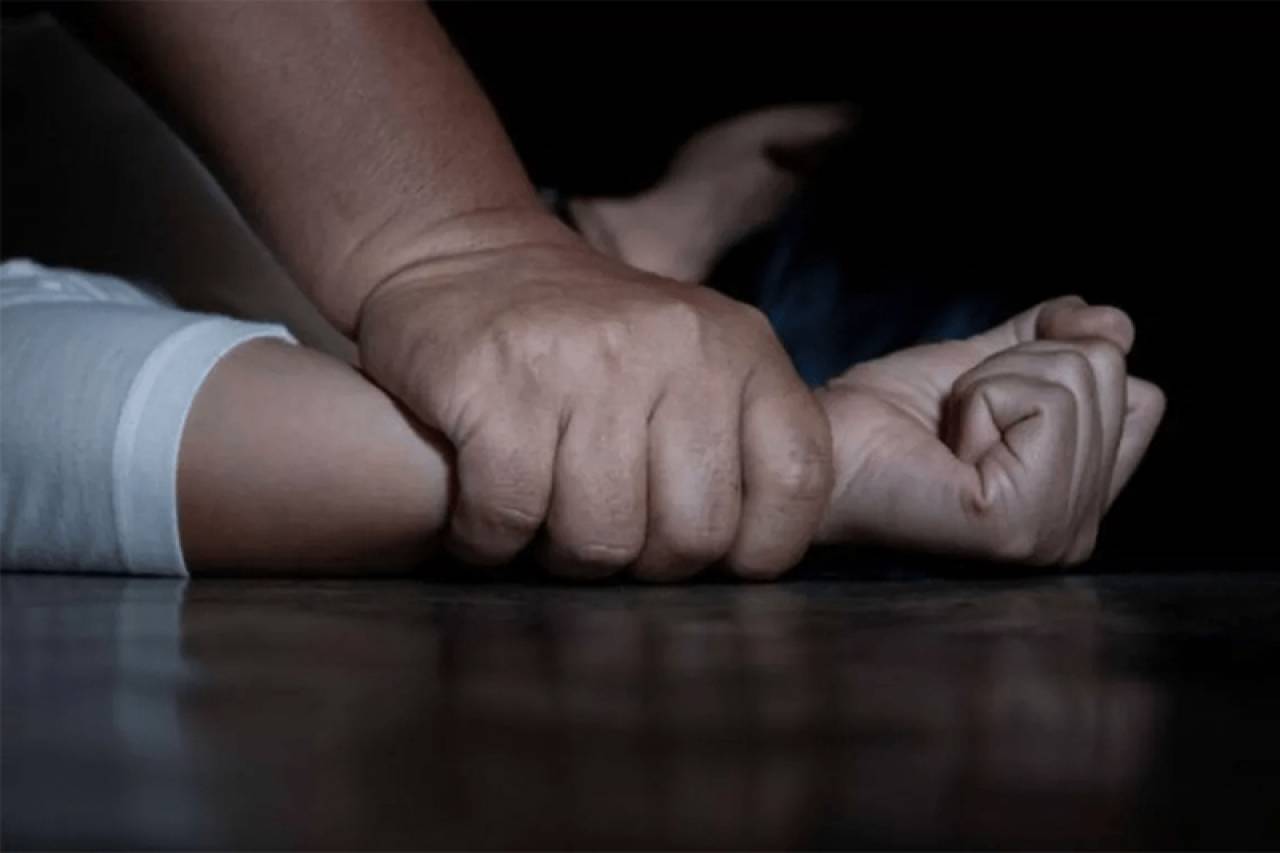 Молодого лидчанина осудили за изнасилование дочки его девушки и соседского ребенка. Стало известно, сколько ему дали