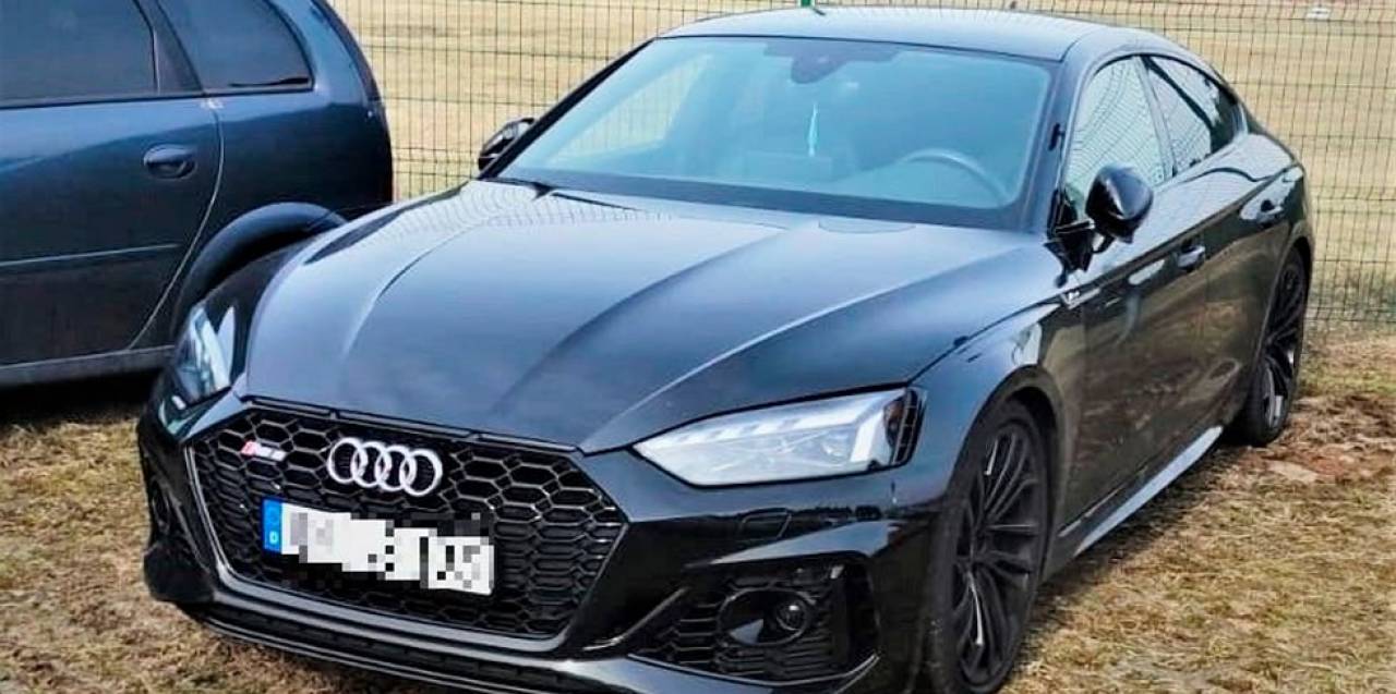 Роскошный Audi RS5 угнали во Франции. Белорус перегонял машину клиенту из Друскининкая в Гродно