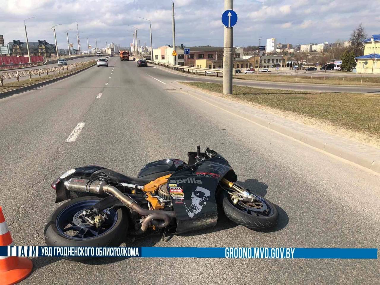 В Гродно произошла первая в этом году авария с участием мотоциклиста: виноват сам, никого не зацепил